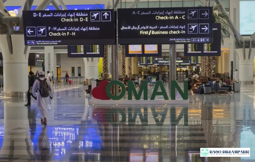 bandara Oman selamatkan turis
