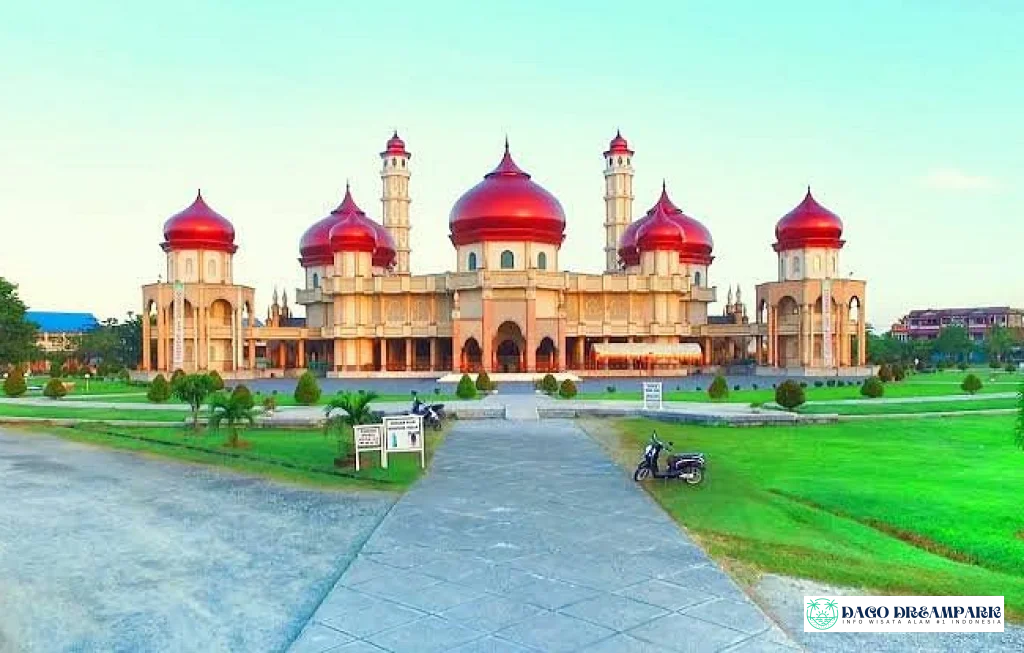 Masjid Agung Baitul Makmur