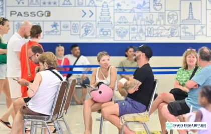 Turis Inggris Siapkan Persediaan Darurat