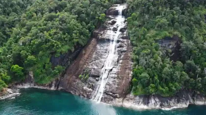 Pesona Pulau Mursala, Surga Laut Tapanuli Tengah yang Punya Air Terjun ke Samudra