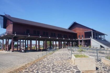 Rumah Radakng, Rumah Adat Dayak Terbesar yang Menjadi Ikon Kalimantan Barat